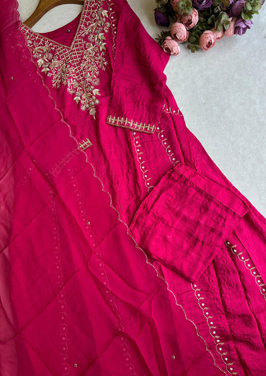 18092 Premium Handworked suit