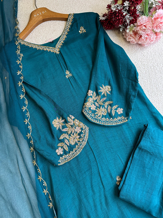 18548 Beautiful handworked suit