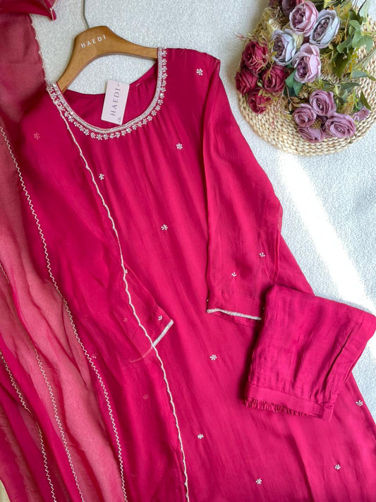 18929 Beautiful handworked organza suit