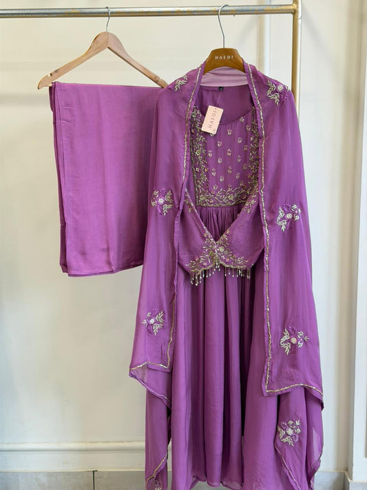 57671 Beautiful parywear suit