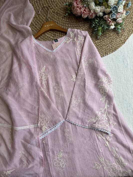 20015 Beautiful embroidered suit