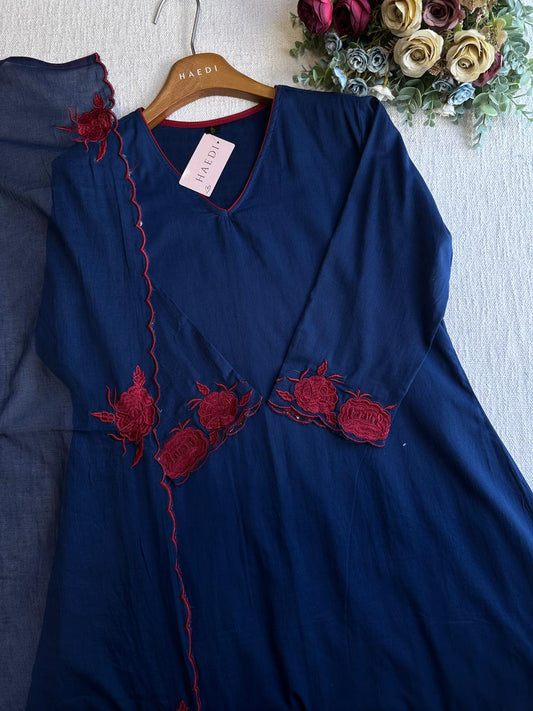 20365/20533 Beautiful embroidered suit
