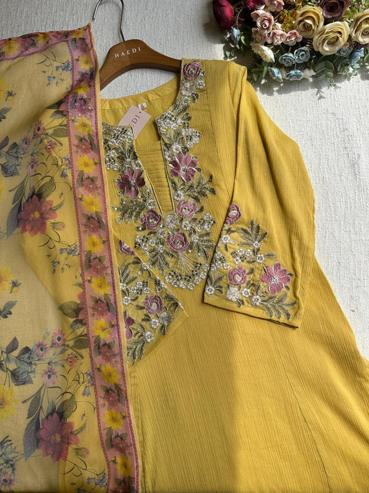 20271 Beautiful cotton suit
