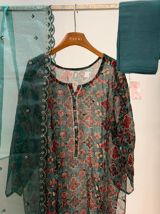 CMD 10876 Semi Stitched Suit