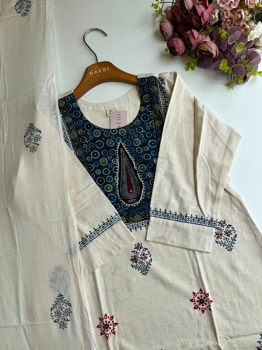 18395 Cotton suit