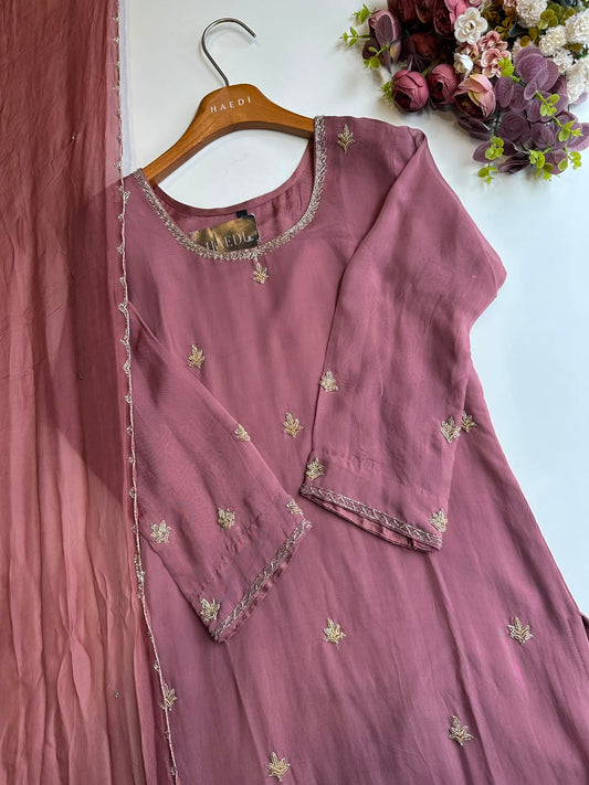 17205 Beautiful handworked suit