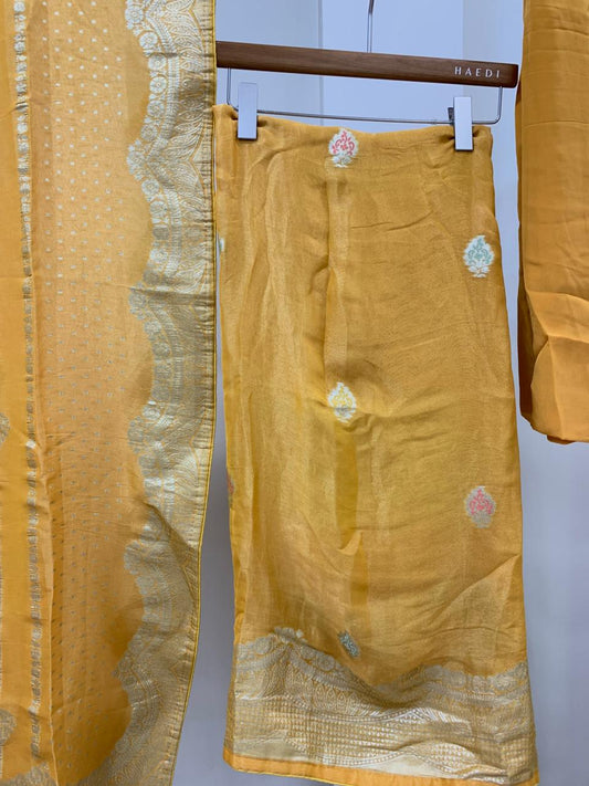 CMD 12289 Unstitched Suit