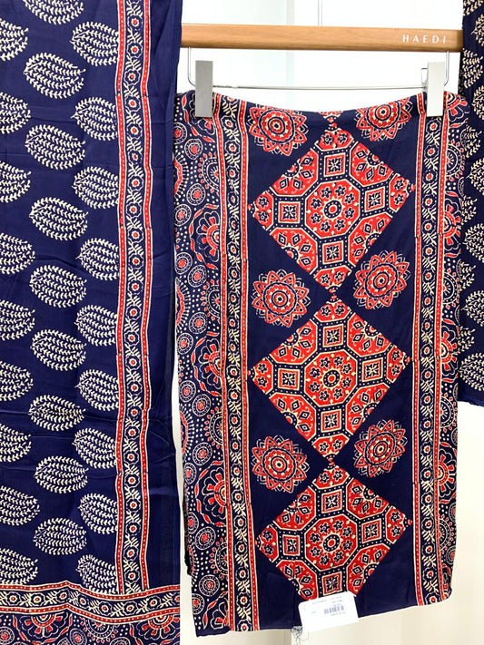 CMD 56846 Unstitched Suit