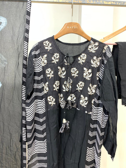 CMD 1820 Semi Stitched Suit