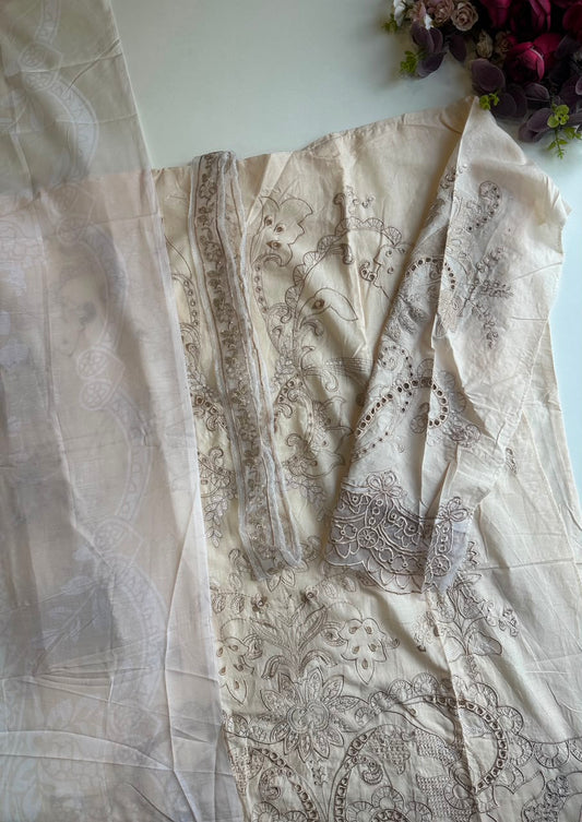 17956 Unstiched suit