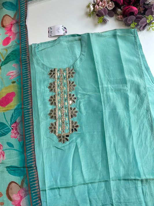 15199 Semi stiched suit
