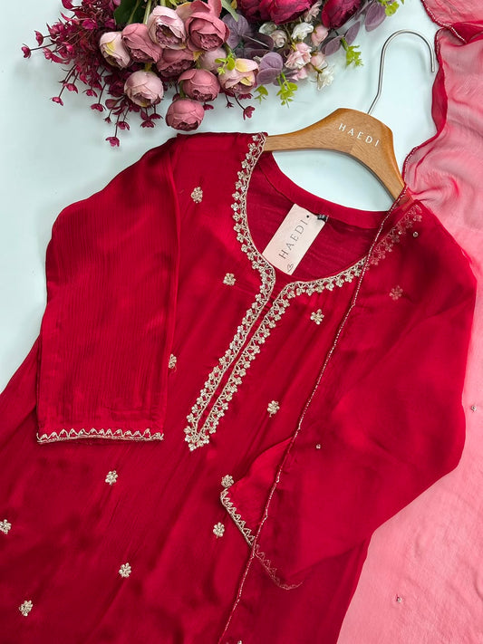 20655 Beautiful partywear suit