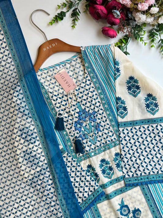 20621 Beautiful cotton suit
