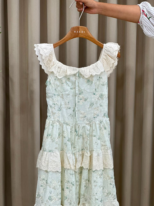 20791 Beautiful dress
