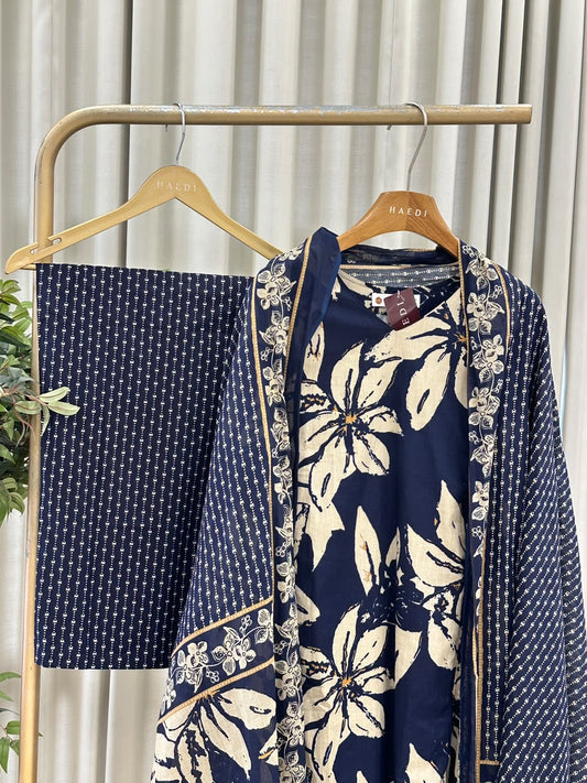 21117 Beautiful cotton suit