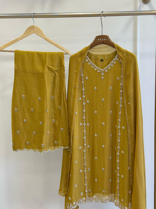 17890 Partywear suit