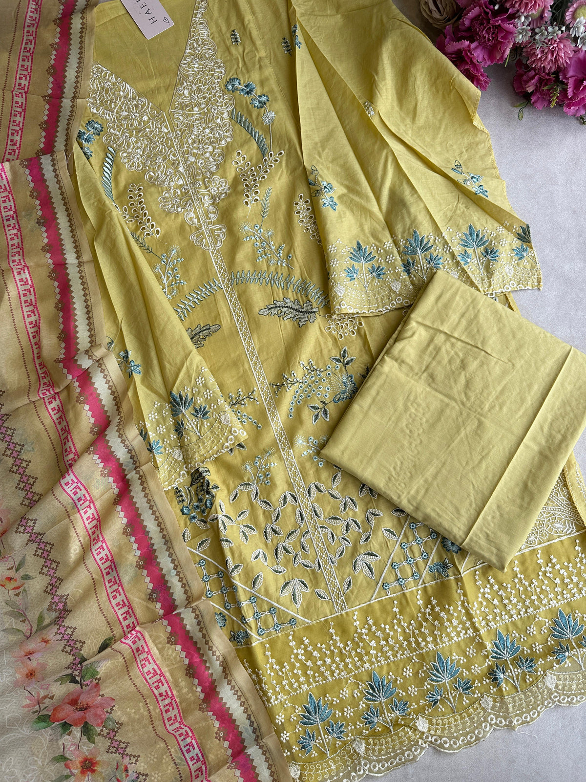 17953 Unstiched pakistani suit