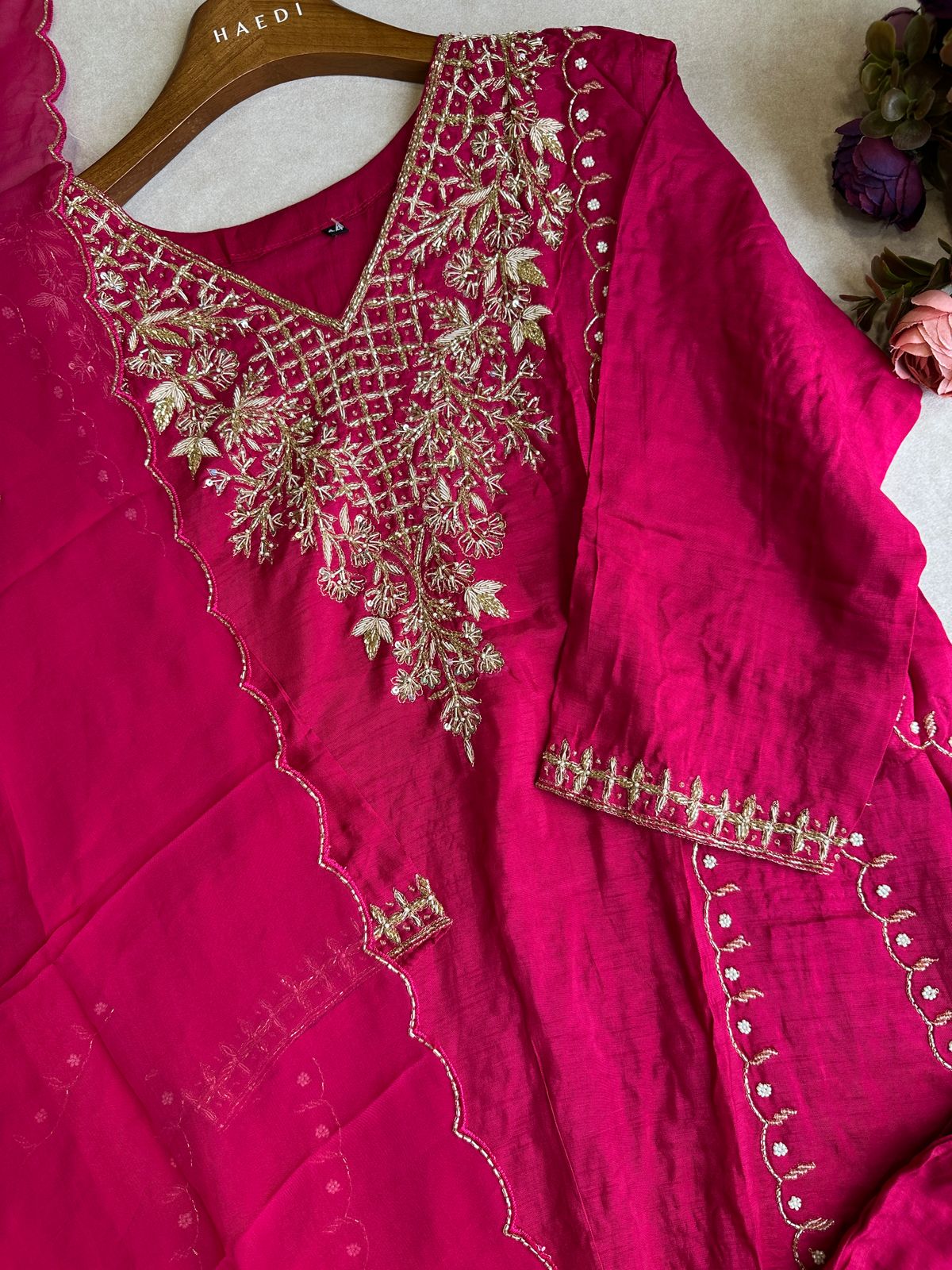 18092 Premium Handworked suit