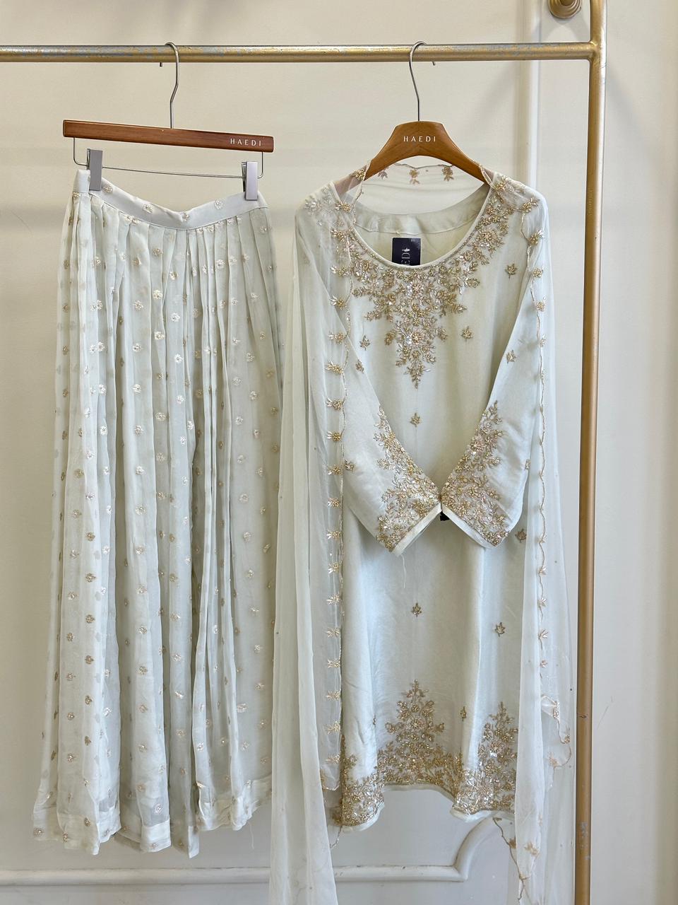 16545 Premium tissue silk partywear suit