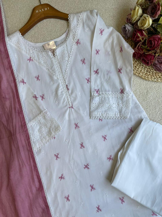 18101 Beautiful Cotton embroidered suit