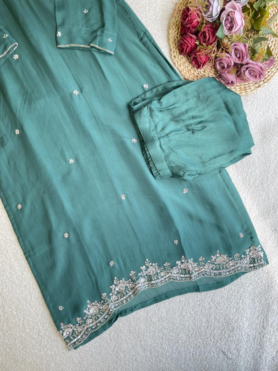 18929 Beautiful handworked organza suit