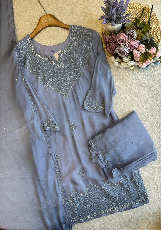 19166 Beautiful handworked partywear suit