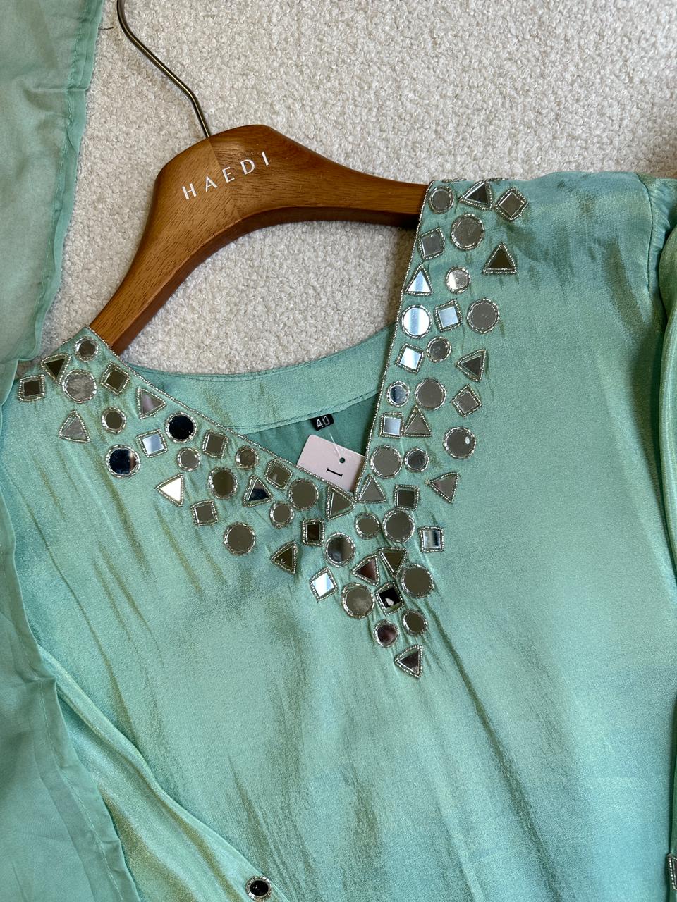 19371 Beautiful mirror worked suit