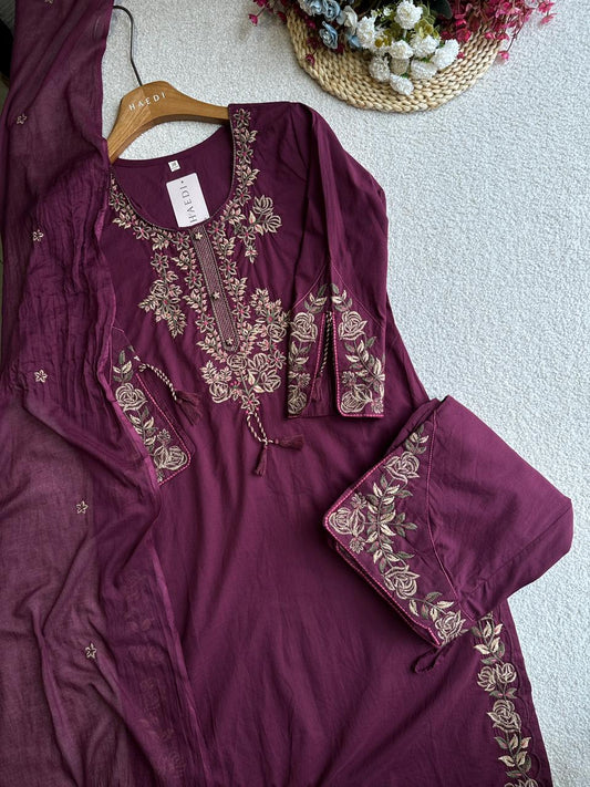 19260 Cotton embroidered suit