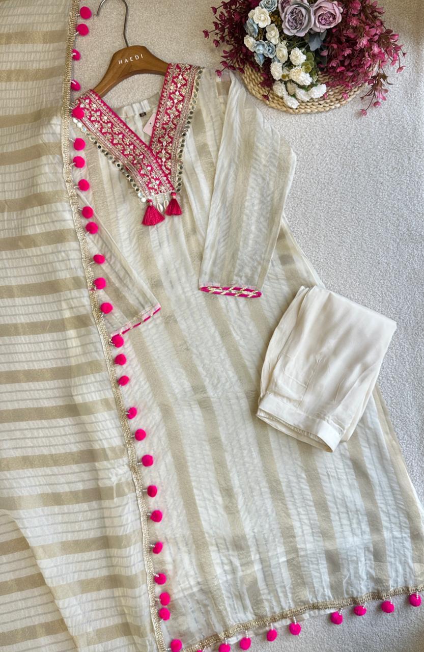 19355 Beautifull soft tissue silk suit