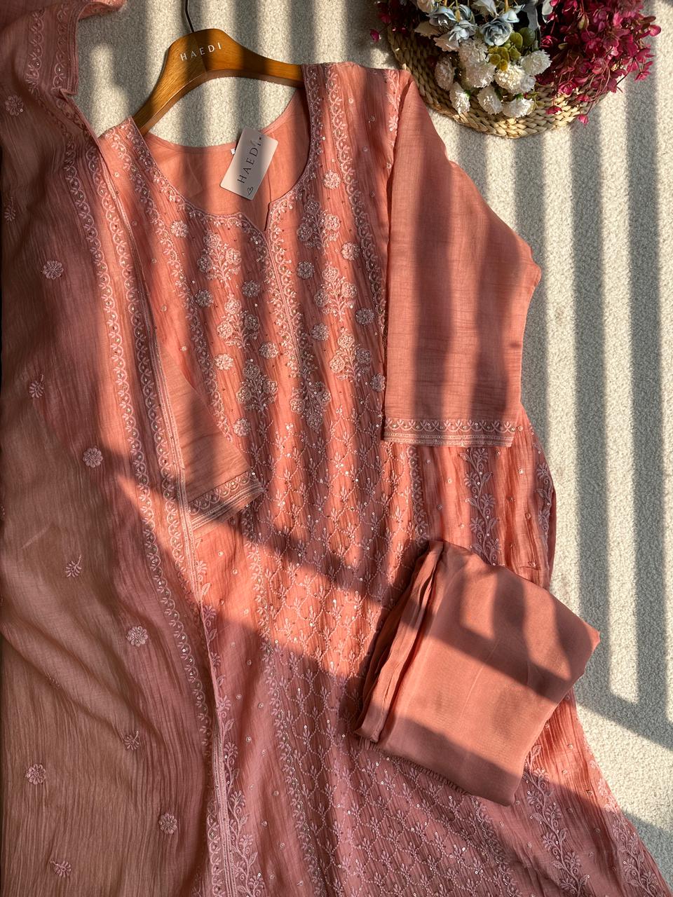 19410 / Premium Mulchanderi suit