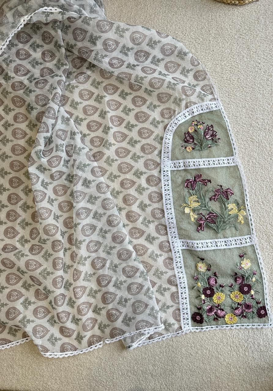 19350/57293 Embroidered pakistani suit