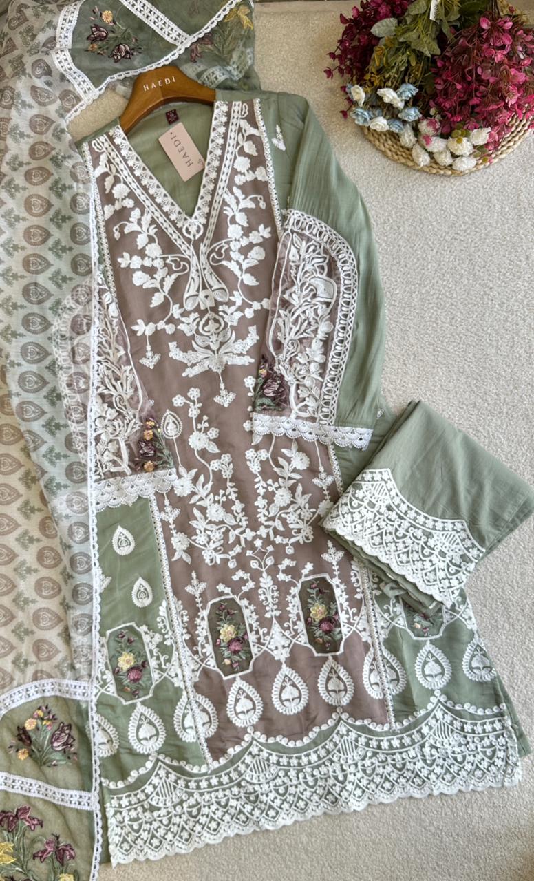 19350/57293 Embroidered pakistani suit