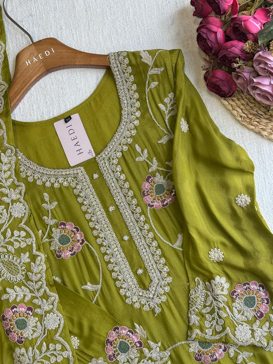 19365 Beautiful kurti palazzo set
