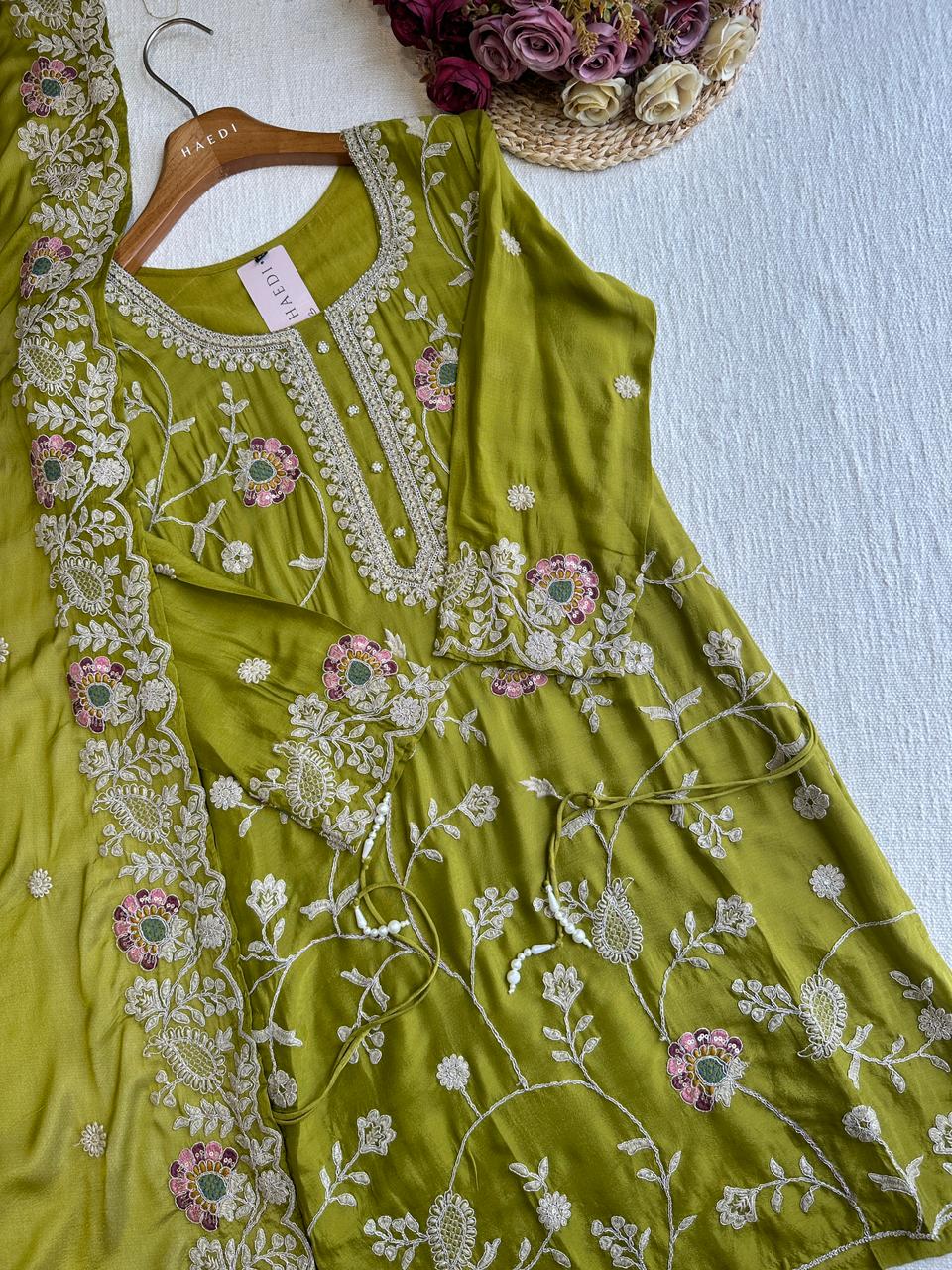19365 / CMD 57279 Beautiful kurti palazzo set