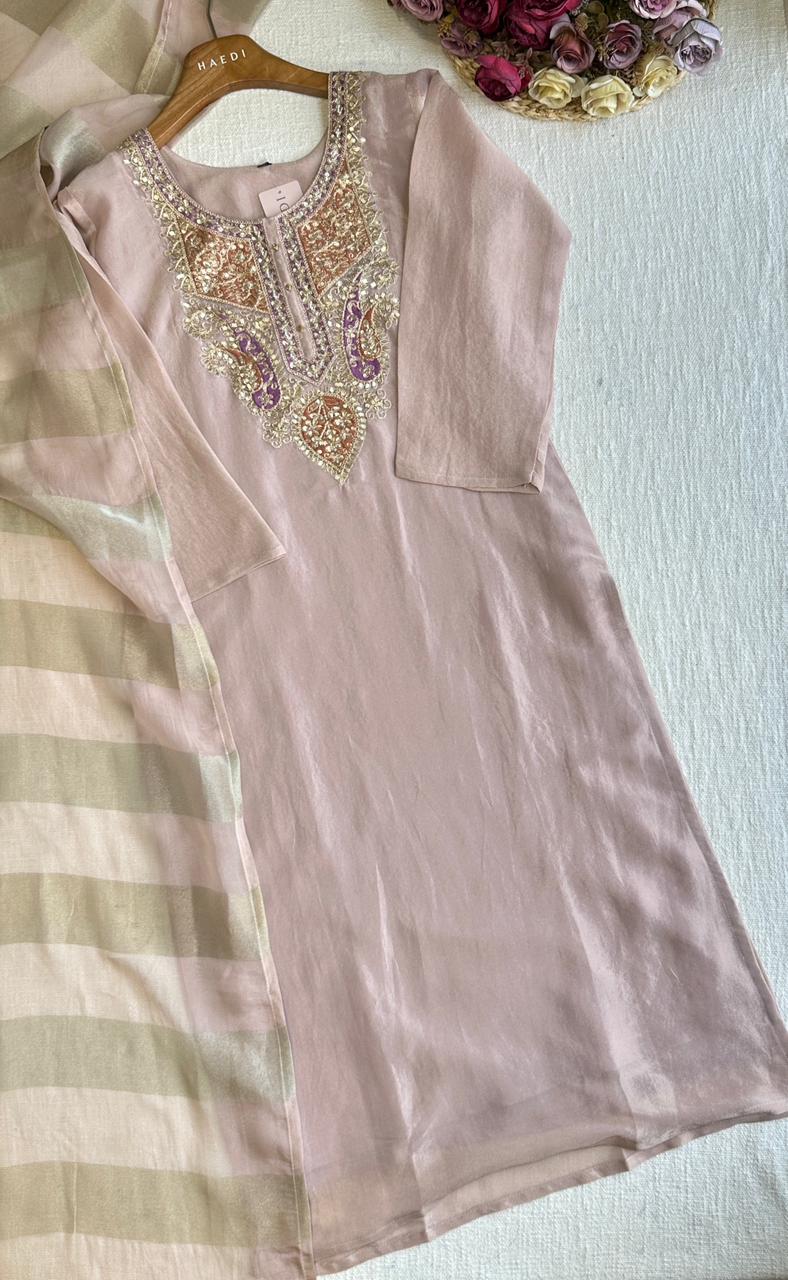 Beautiful soft tissue silk suit/19361