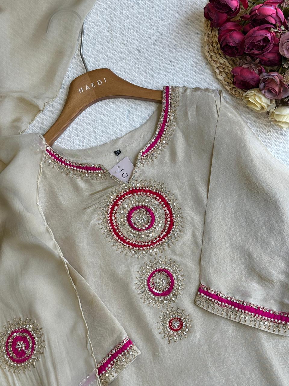 19356 Beautiful tissue silk suit
