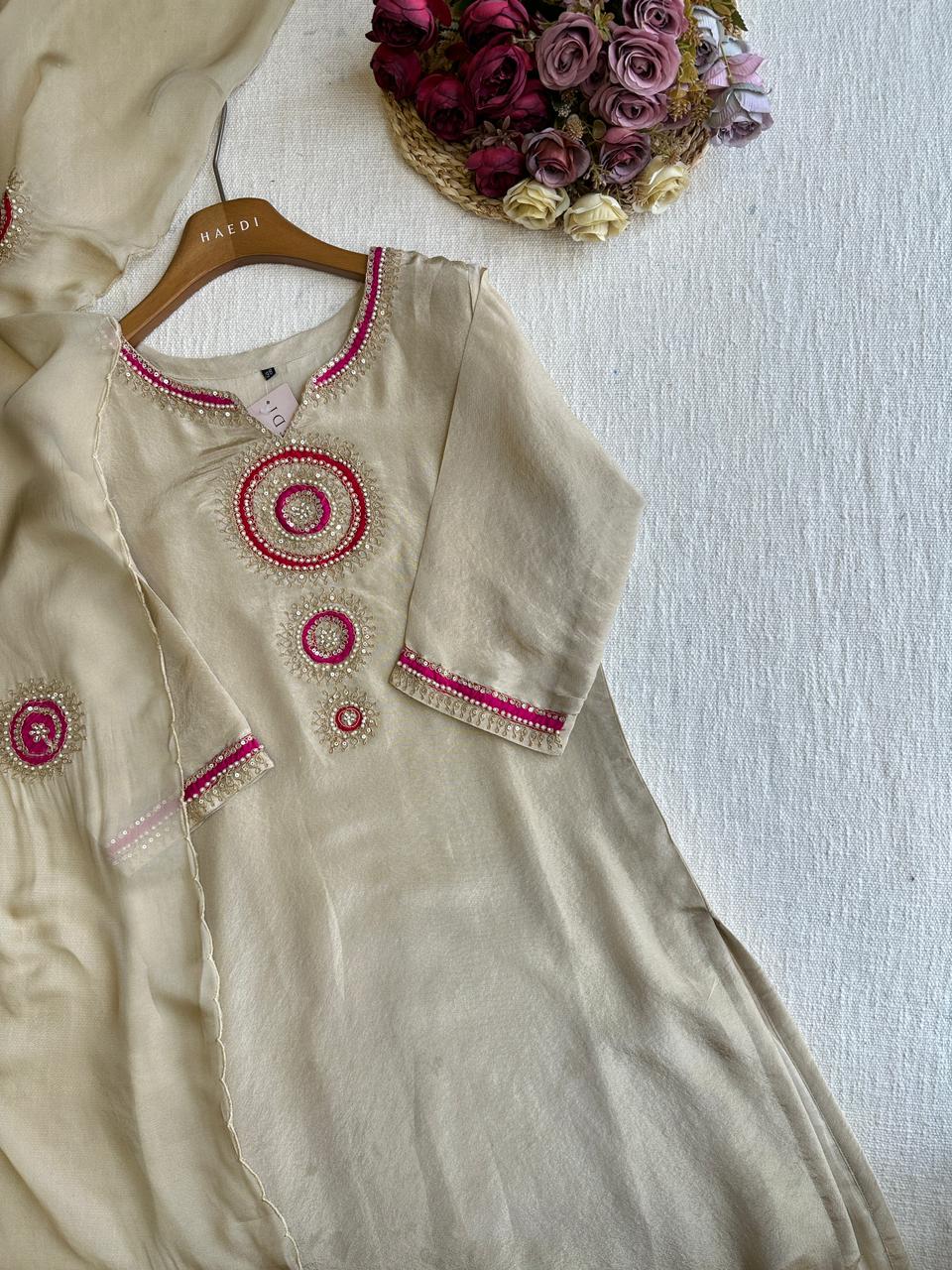 19356 Beautiful tissue silk suit