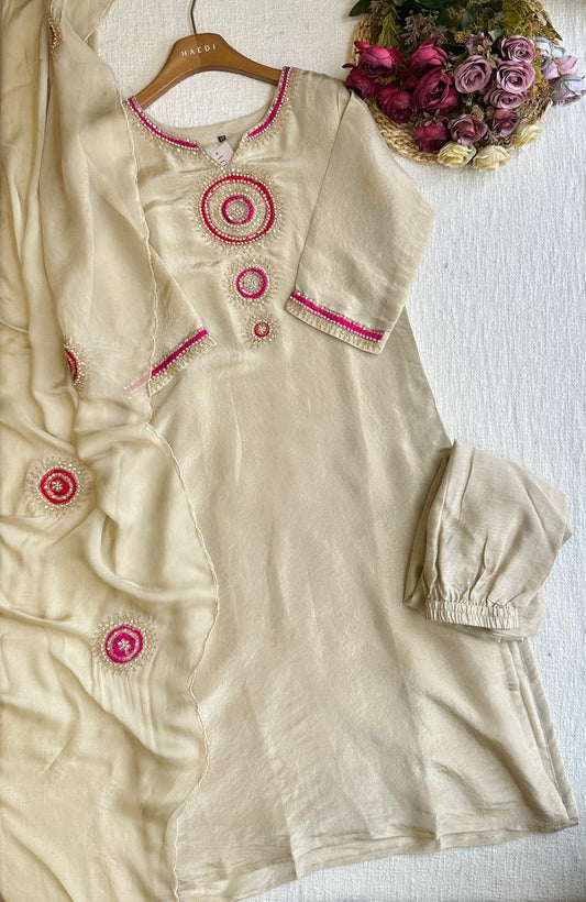 19356 Beautiful tissue silk suit