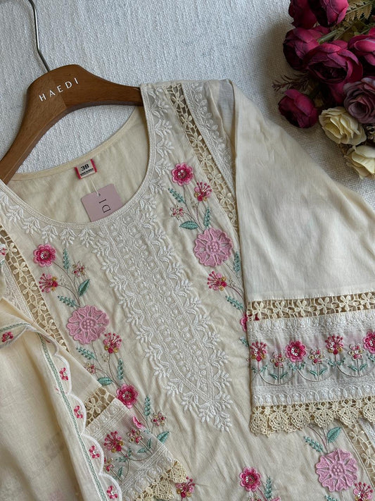 19654 Beautiful embroidered suit