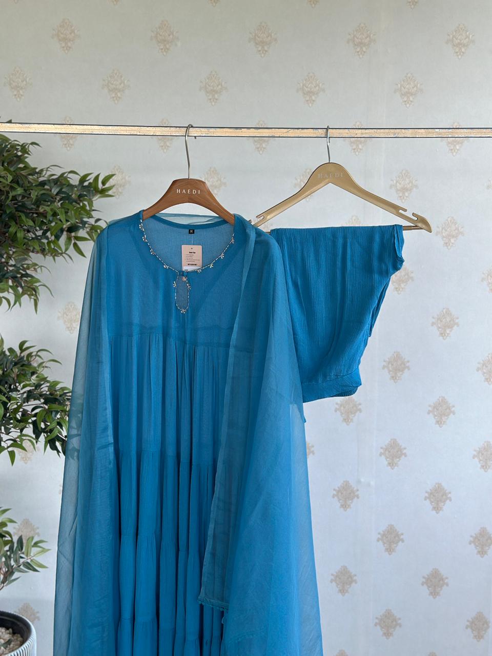 19698  / CMD 57655 Beautiful Tiered Aanarkali