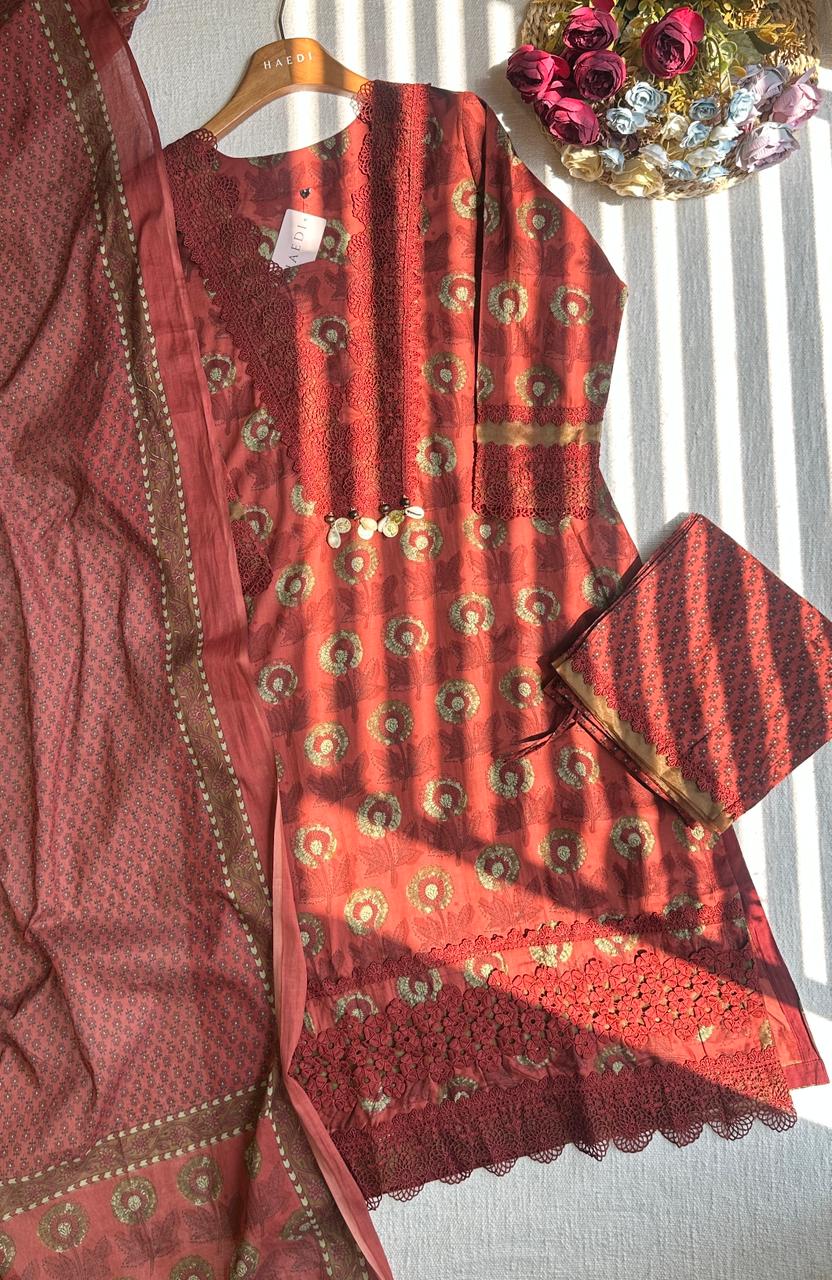 19264 Premium cotton suit with lace detailing