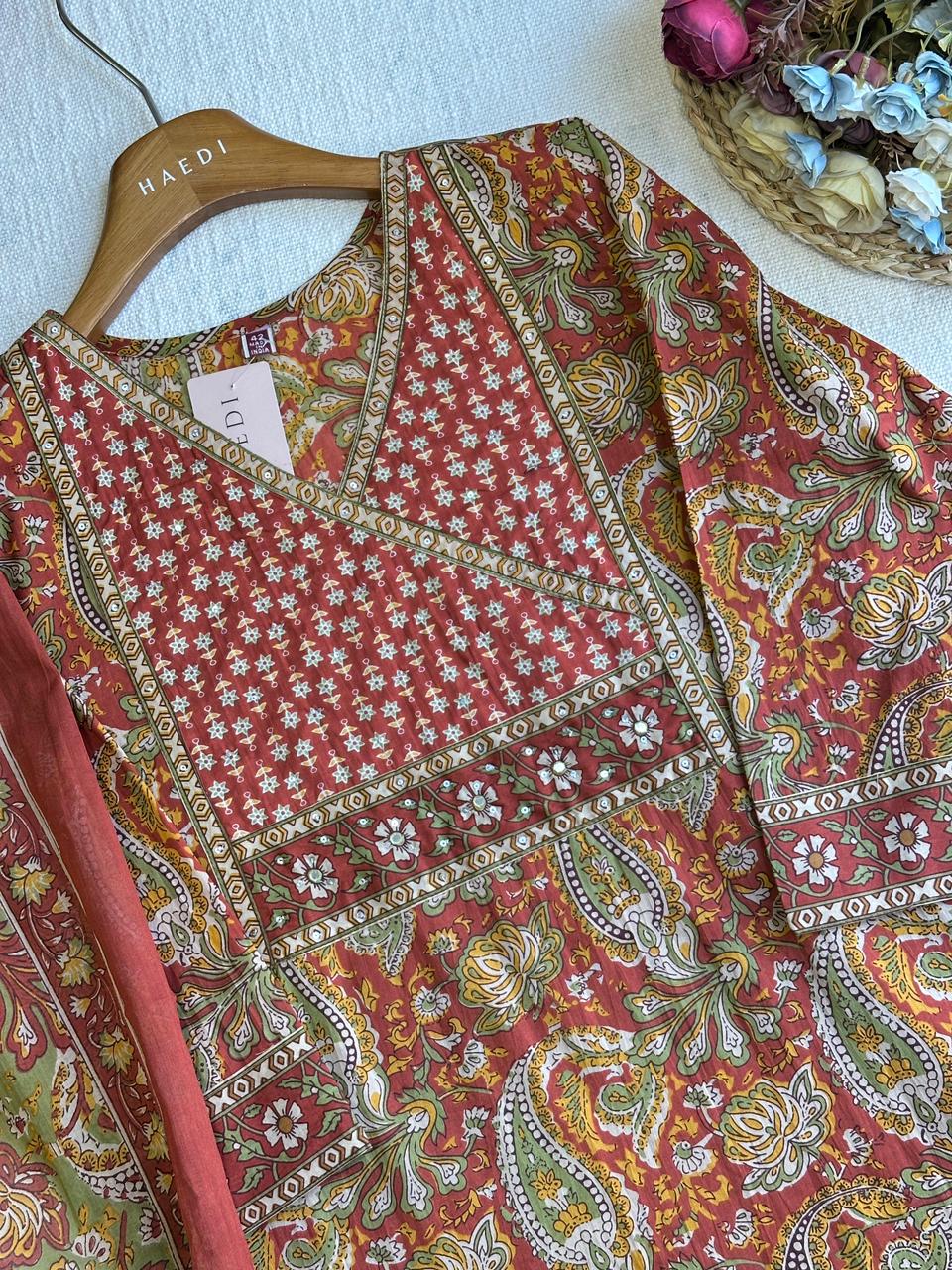 19575 Beautiful cotton suit