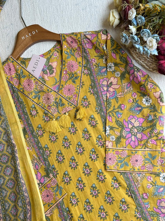 19262 Cotton suit