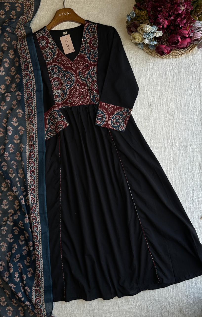 19821 Beautiful cotton suit