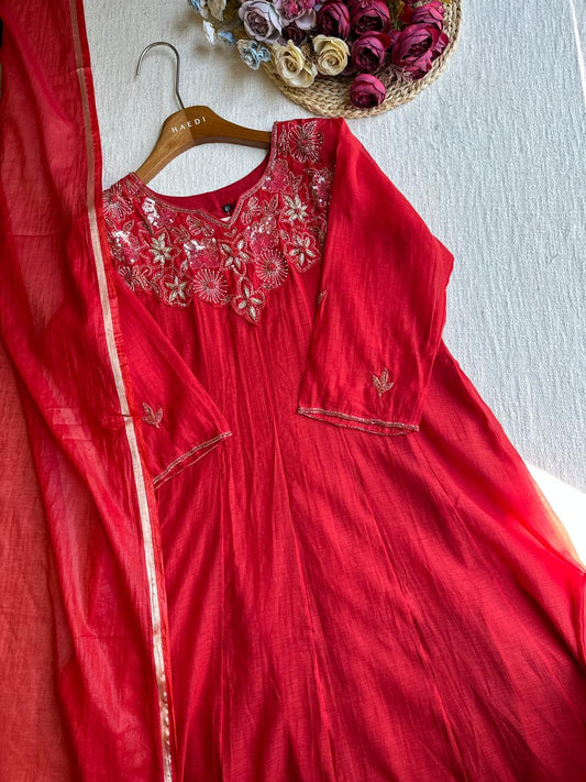 19842 Premium mulchanderi suit