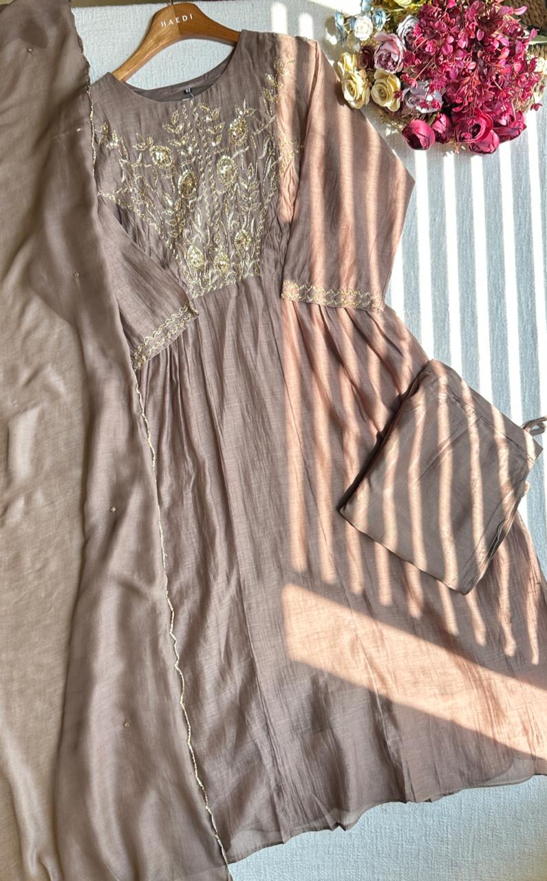 19848 Premium mul chanderi suit