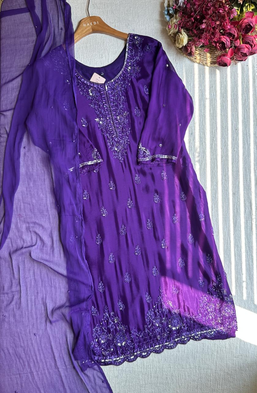 19840 Beautiful handworked suit