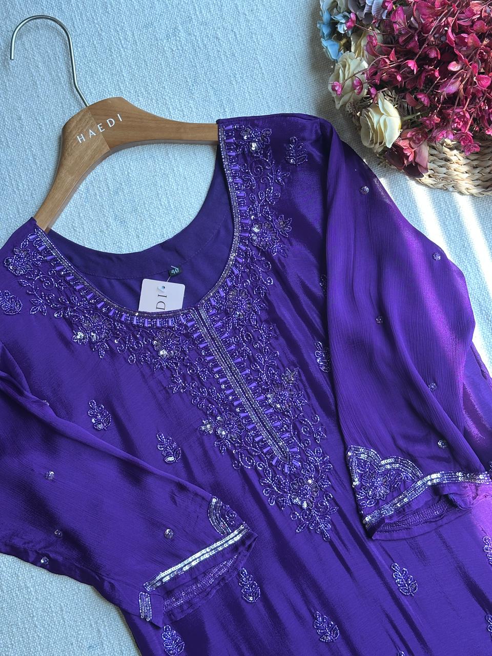 19840 Beautiful handworked suit