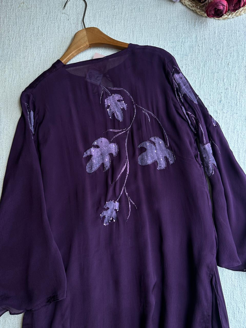 19840 Beautiful partywear suit