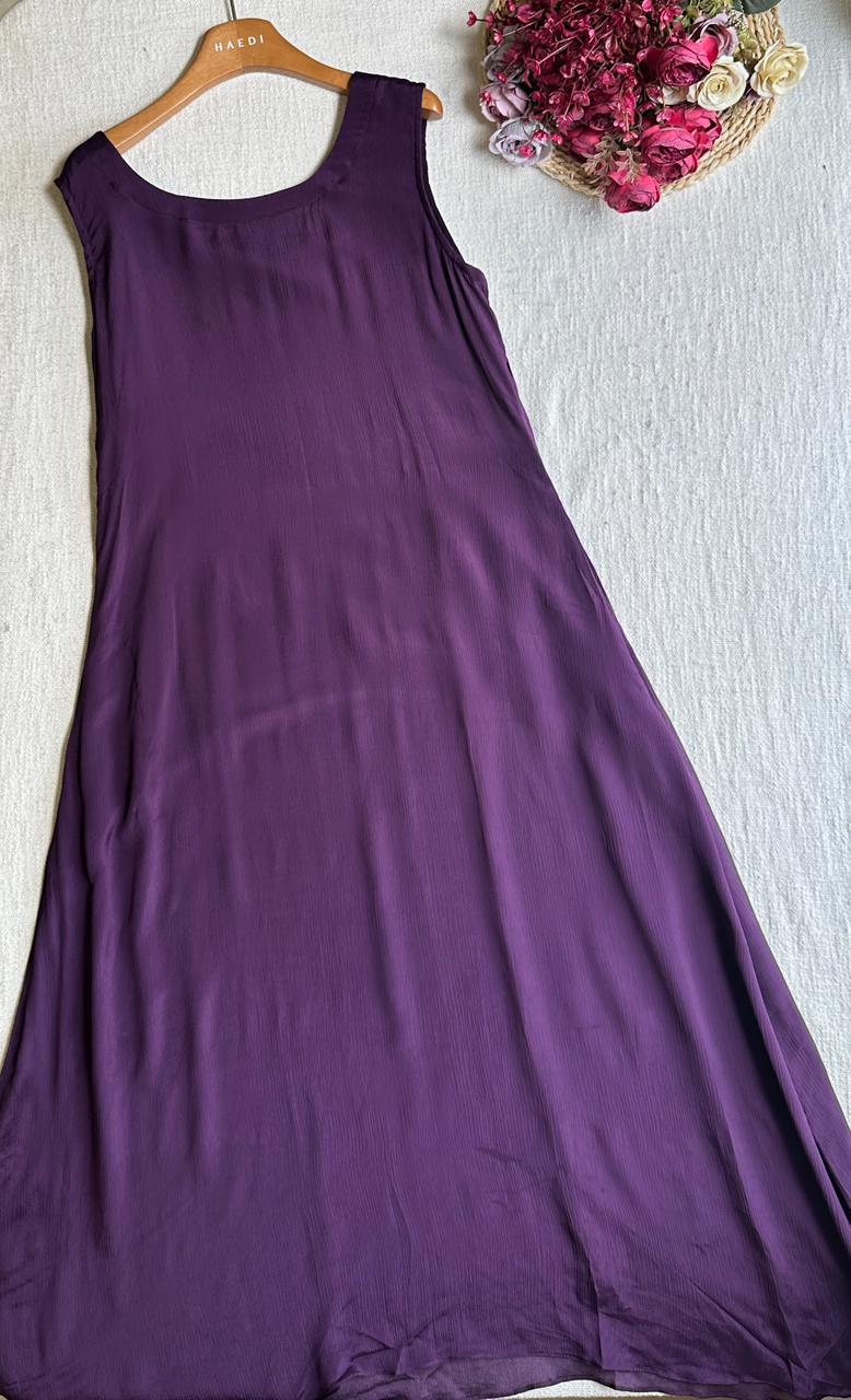 19840 Beautiful partywear suit